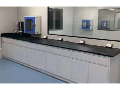 如何操作潔凈工作臺？